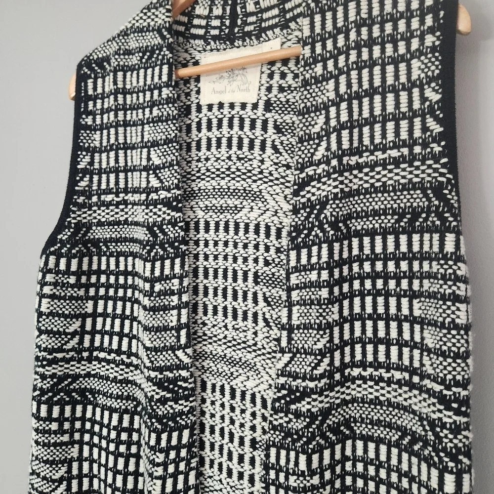Anthropologie | Angel of The North black and white open sweater vest size Medium - Picture 2 of 8